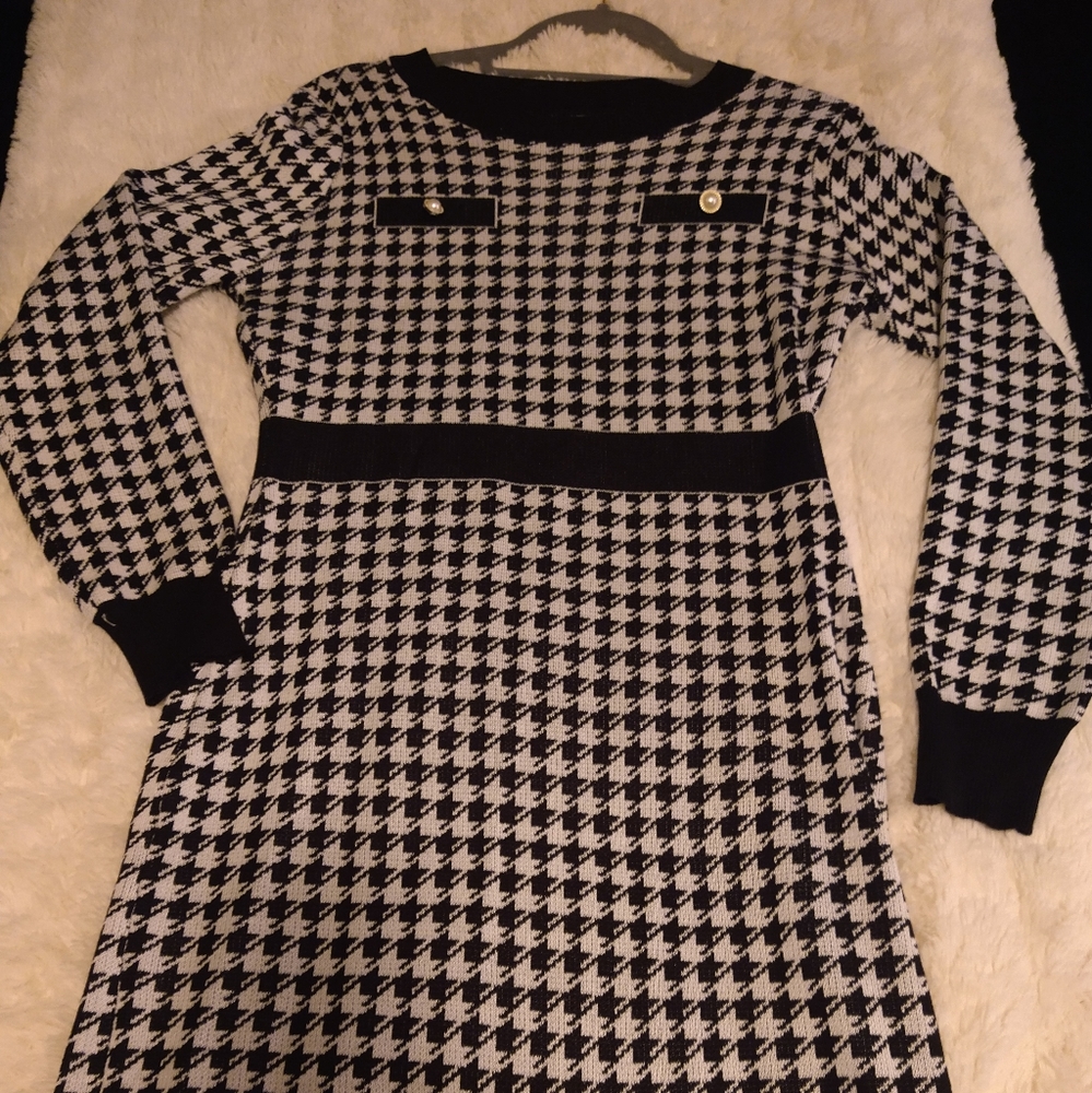 Houndstooth Print knit dress